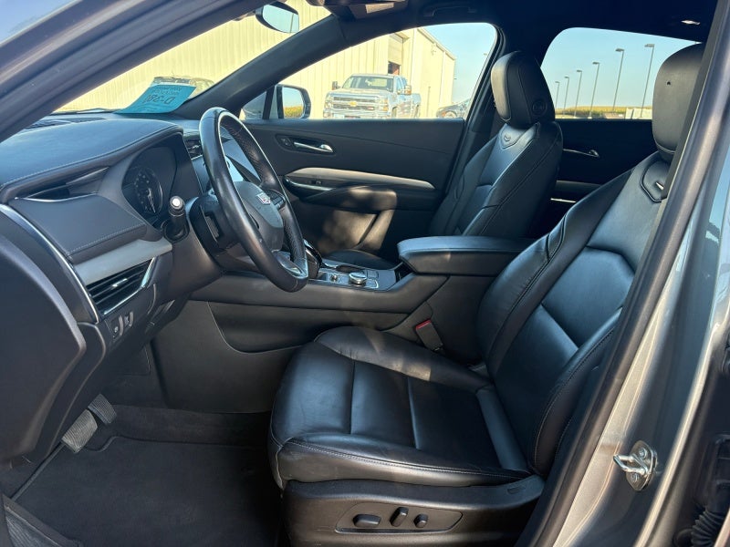 2023 Cadillac XT4 Premium Luxury